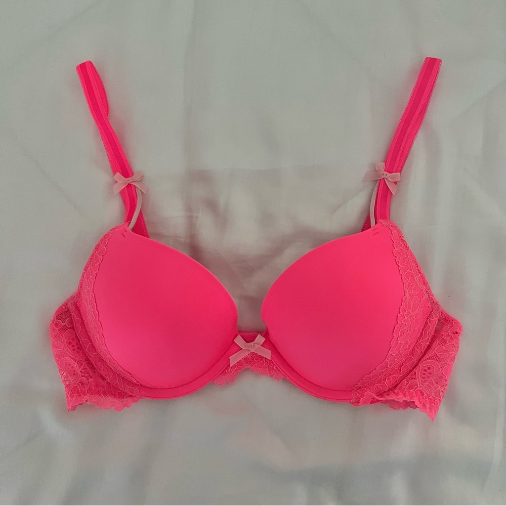 Victoria’s Secret DREAM ANGELS Smooth & Lace Push-Up Bra 34B
